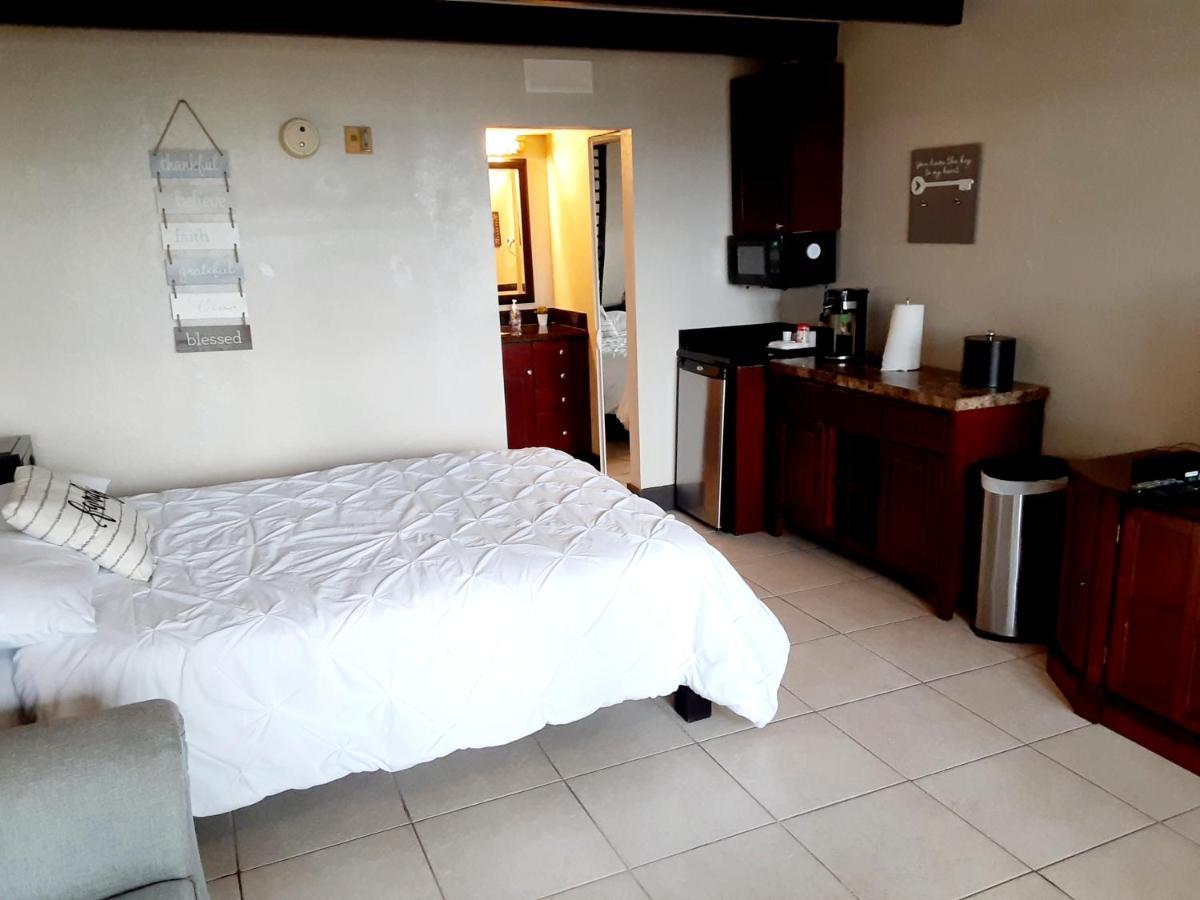 Charming One Bedroom Resort-Style Studio With Pool And Beach Access Ruskin Dış mekan fotoğraf
